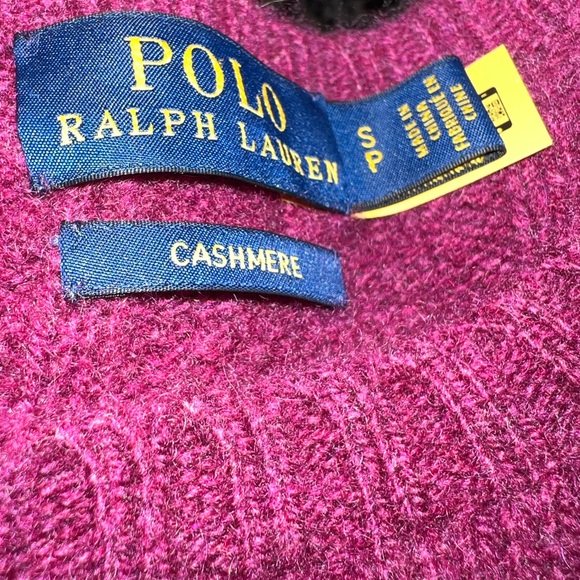 Ralph Lauren Ladies Cashmere Sweater - Burgurdy in color sz S/P looks new - Picture 4 of 4